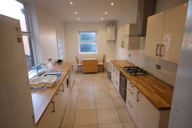4 bed house, Kirby Road, City Centre, Leicester, LE36BE