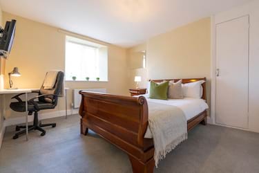 4 bed house, City Bank Road, Cirencester, Cirencester, GL7 1LG