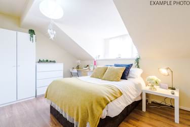 4 bed house, Pluto Close, Salford, Salford, M6 6HF