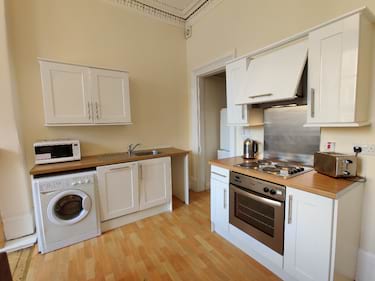 3 bed flat, Byres Road, West End, Glasgow, G12 8AW