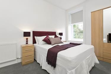 2 bed flat, Lochee Road, West End, Dundee, DD2 2NF
