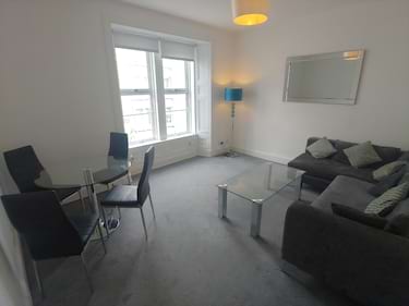 2 bed flat, Park Avenue, Baxter Park, Dundee, DD4 6PL