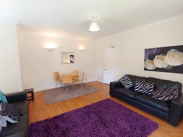 5 bed flat, Gladstone Place, Stirling Town, Stirling, FK8 2NN