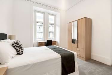 2 bed flat, Meadowpark Street, Dennistoun, Glasgow, G31 2RX