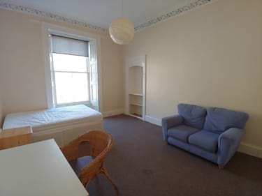 3 bed flat, Oxford Street, Newington, Edinburgh, EH8 9PQ