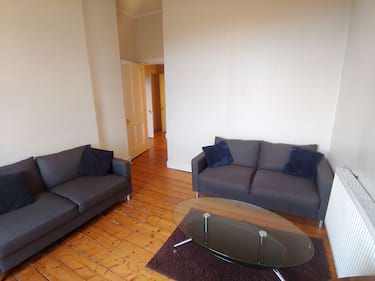 2 bed flat, Montrose Terrace, Abbeyhill, Edinburgh, EH7 5DL
