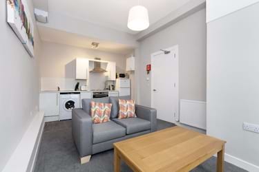 1 bed flat, Stewart Terrace, Gorgie, Edinburgh, EH11 1UT