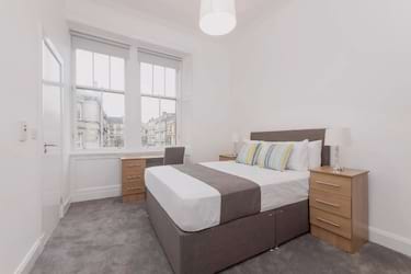 2 bed flat, Otago Street, West End, Glasgow, G12 8PQ