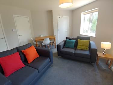 4 bed flat, Marshfield Road, Fishponds, Bristol, BS16 4JF