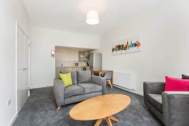 2 bed flat, South Bridge, Old Town, Edinburgh, EH1 1LL