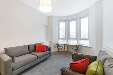 2 bed flat, Hayburn Street, Partick, Glasgow, G11 6DF