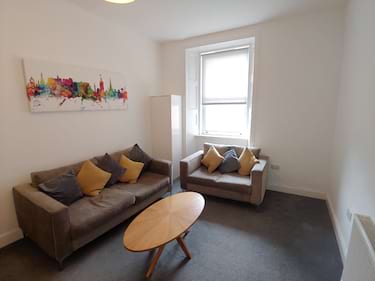 3 bed flat, Montpelier, Bruntsfield, Edinburgh, EH10 4LZ