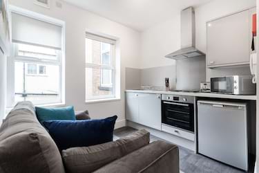 1 bed studio, City Road, Edgbaston, Birmingham, B17 8LN