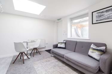 1 bed studio, Fowler Street, Mapperley Park, Nottingham, NG3 4JW