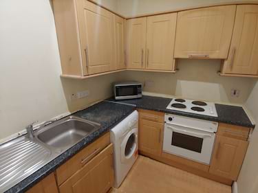3 bed flat, Roseneath Place, Marchmont, Edinburgh, EH9 1JD