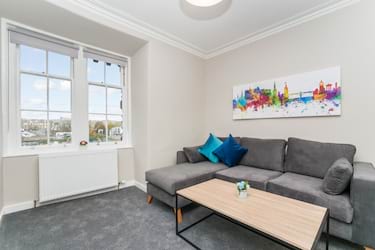 1 bed flat, Grove Street, Fountainbridge, Edinburgh, EH3 8AP