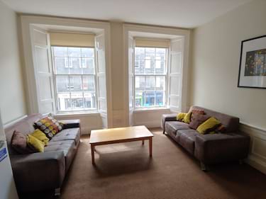 3 bed flat, Rankeillor Street, Newington, Edinburgh, EH8 9JA