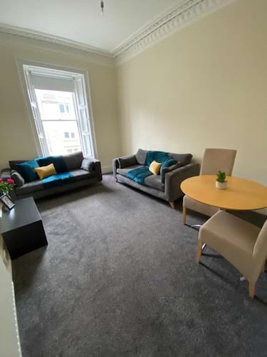 4 bed flat, Morningside Road, Morningside, Edinburgh, EH10 4BZ