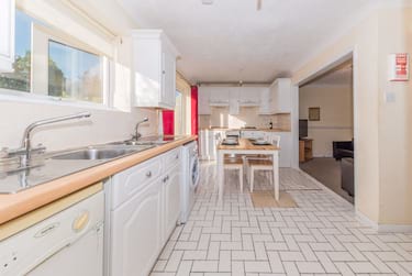 5 bed house, Field Avenue, Canterbury, Canterbury, CT1 1TS