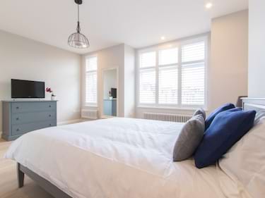 6 bed house, Julian Avenue, London, London, W3 9JF