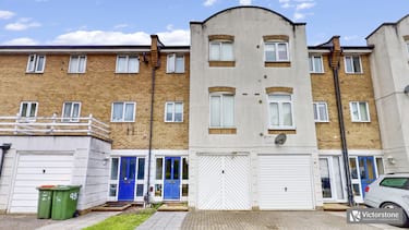 4 bed house, Grimsby Grove, Newham, London, E16 2RJ