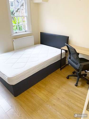 1 bed flat, Rawstorne Street, Angel, London, EC1V 7NH