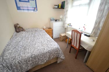 4 bed house, Stanhope Road, Reading, Reading, RG2 7HW