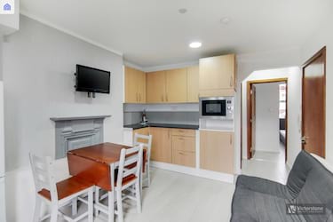 2 bed flat, Kilburn High Road, Kilburn, London, NW6 7HY