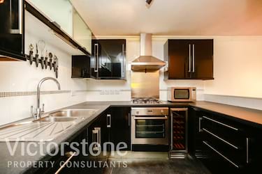 1 bed flat, Leather Lane, Farringdon, London, EC1N 7RF