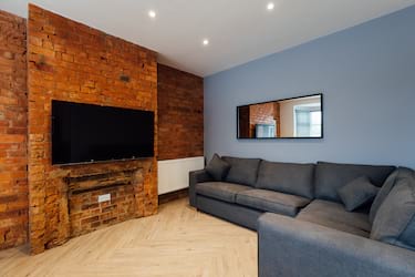 5 bed house, Desmond Avenue, Hull, Hull, HU6 7JX