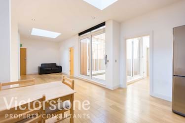 2 bed flat, Holloway Road, Holloway, London, N7 8DD