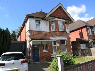 4 bed flat, Winton, Bournemouth, Bournemouth, BH3 7JF
