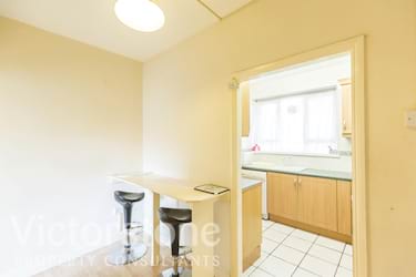 2 bed flat, Ernest Street, Stepney, London, E1 4QX