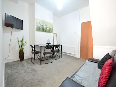 2 bed house, Kensington Fields, Liverpool, Liverpool, L7 8RR