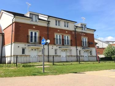 5 bed house, Mosquito Way, Hertfordshire, Hatfield, AL10 9AY