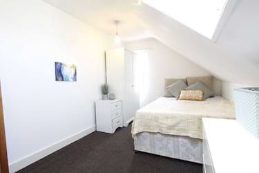 5 bed flat, Addington Road, University, Reading, RG1 5PX