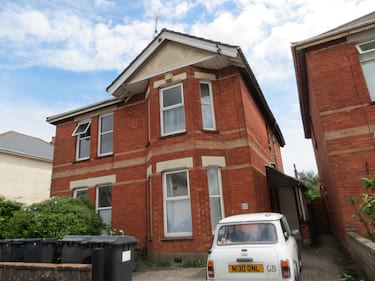 3 bed flat, Gerald Road, Charminster, Bournemouth, BH3 7JZ