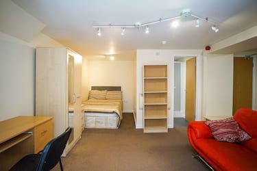 1 bed studio, Flat 8, 2 Harcourt Road, Crookesmoor, Sheffield, S10 1DJ
