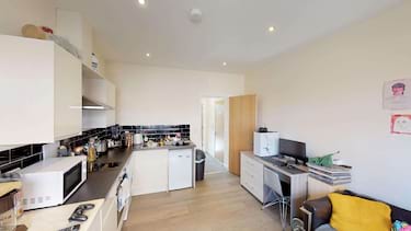 1 bed flat, Flat 1, Refuge Assurance House, 41 Church Street, Sheffield, S1 2GL