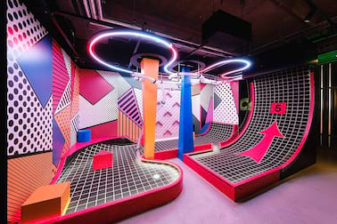 Birdies Angel Crazy Golf London