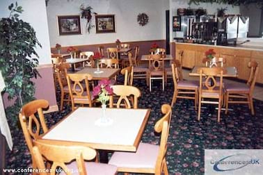 breakfast room