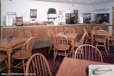 breakfast room