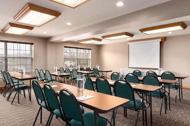 Country Inns and Suites Rochester North