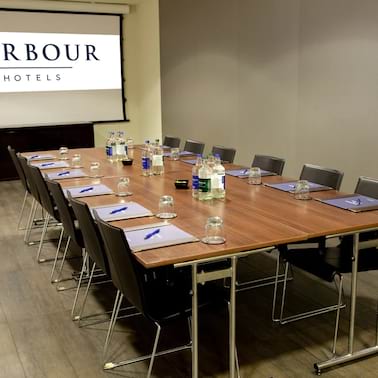 Guildford Harbour Hotel