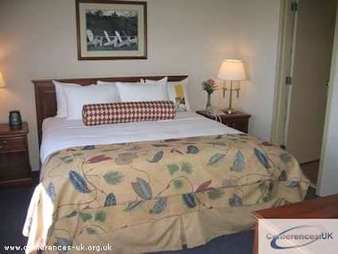 Hilton Suites Auburn Hills