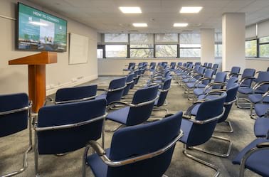 Holiday Inn Cardiff City Centre