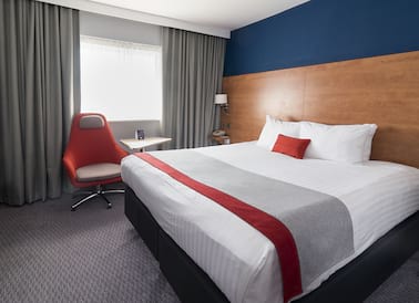 Holiday Inn Express Birmingham Star City