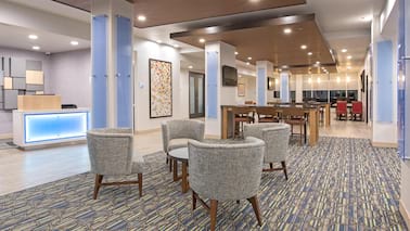 Holiday Inn Express Hotel and Suites Lincoln