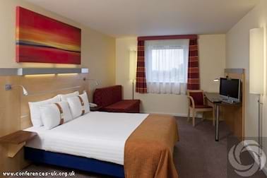 Holiday Inn Express London Epsom Downs