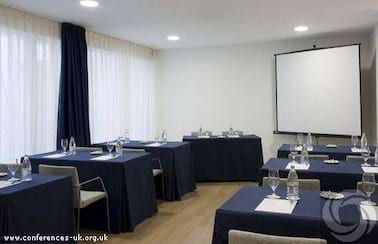 Daylight Meeting Room